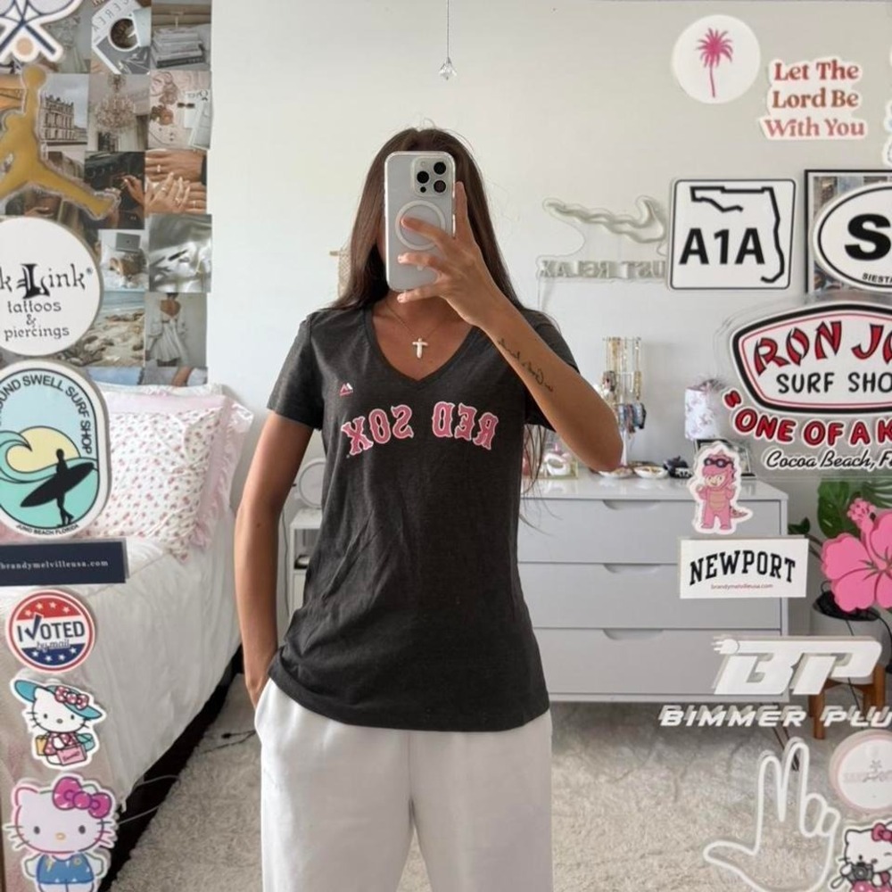 Grey and pink Red Sox‎ mlb baseball top